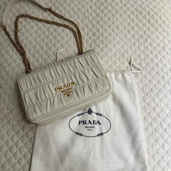 Prada Bag - Picture 2 of 4